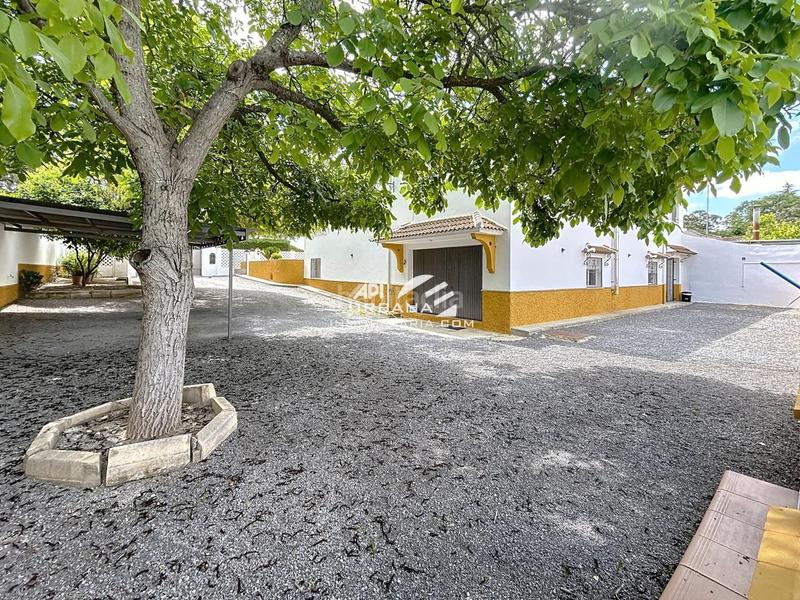 Foto 1155752a-5096-4276-9f63-02cd46a443b4. Casa amb piscina a Las Vegas - Campoaras Lucena