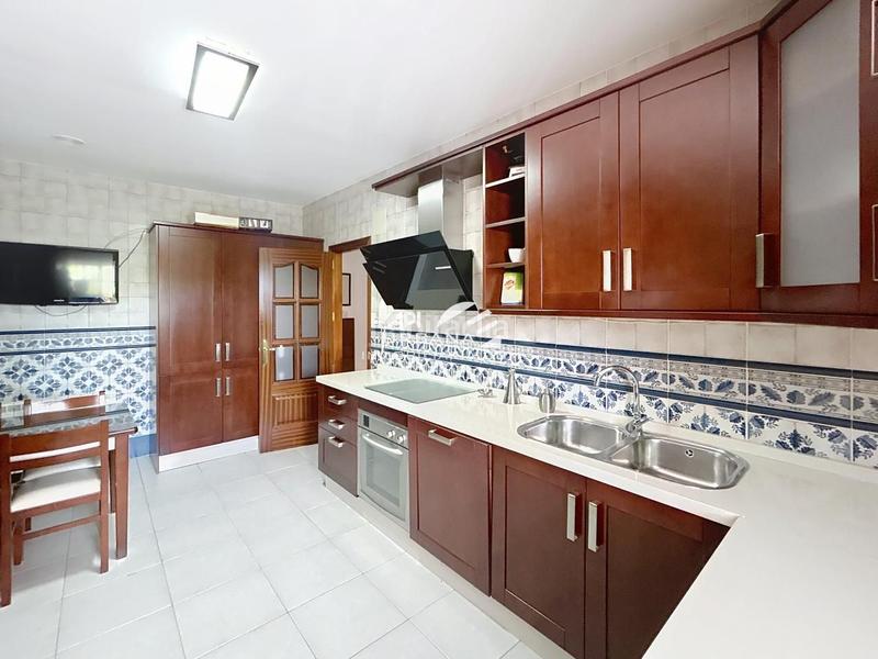 Foto 1d5a42b2-45c5-4f3c-a791-4a1419f8323e. Casa amb piscina a Las Vegas - Campoaras Lucena