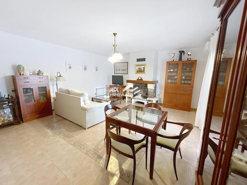 Foto 381a8cc7-1b28-4801-8ea3-3b2d97d87bb7. Casa amb piscina a Las Vegas - Campoaras Lucena