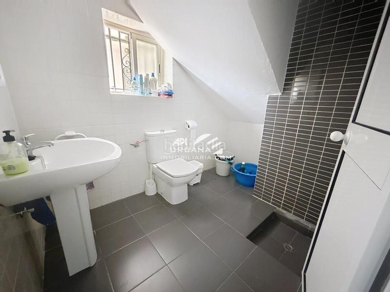 Foto 38beba97-e554-440a-9069-3a26cf8959a4. Casa amb piscina a Las Vegas - Campoaras Lucena