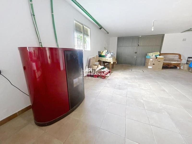 Foto af5f2d47-9667-498d-b2b0-0f70a9347956. Casa amb piscina a Las Vegas - Campoaras Lucena