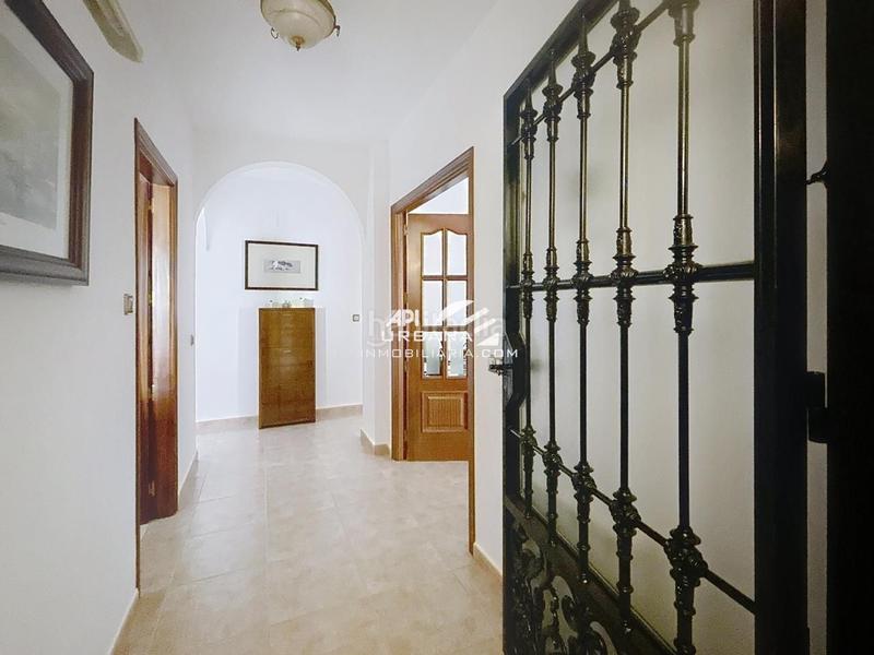 Foto c1d67707-25f4-466a-9d91-8cad55229392. Casa amb piscina a Las Vegas - Campoaras Lucena