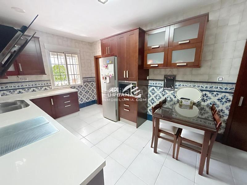 Foto dd13ff60-2a18-466e-a7e1-4016367941c1. Casa amb piscina a Las Vegas - Campoaras Lucena