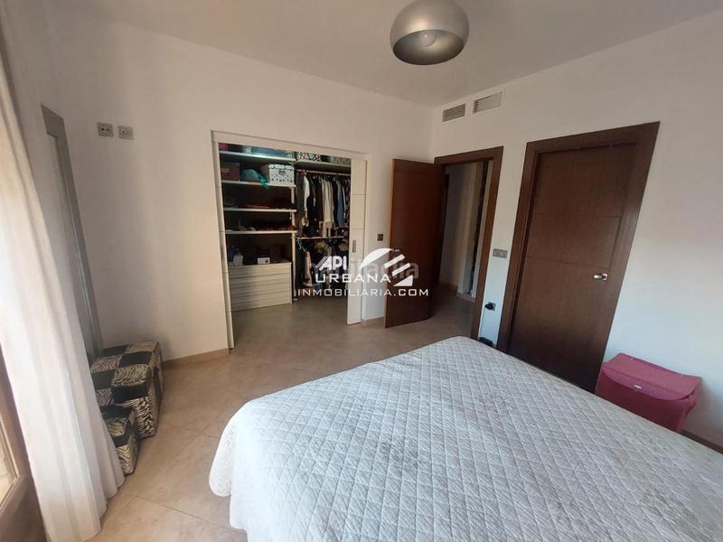 Foto 41f5a93d-9aed-49fa-bff3-7ccd54e2d371. House with pool in San Francisco Lucena