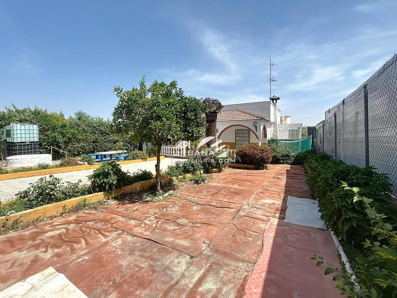 Foto b2e040f0-c804-4dcb-a5ce-fa4652e3677d. Haus mit pool in Jauja Lucena