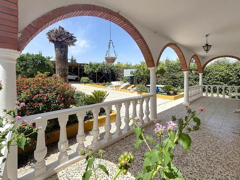 Foto fb3b2396-2d9d-4839-a565-e7caf6fb8341. Haus mit pool in Jauja Lucena