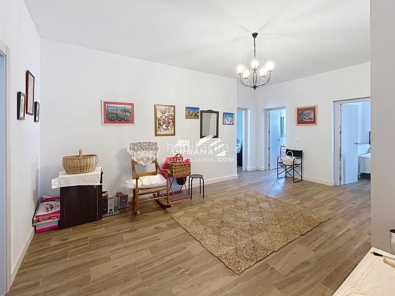 Foto 0b19f824-cb42-495f-b72d-44f47cd24c78. Casa amb piscina a Navas del Selpillar Lucena