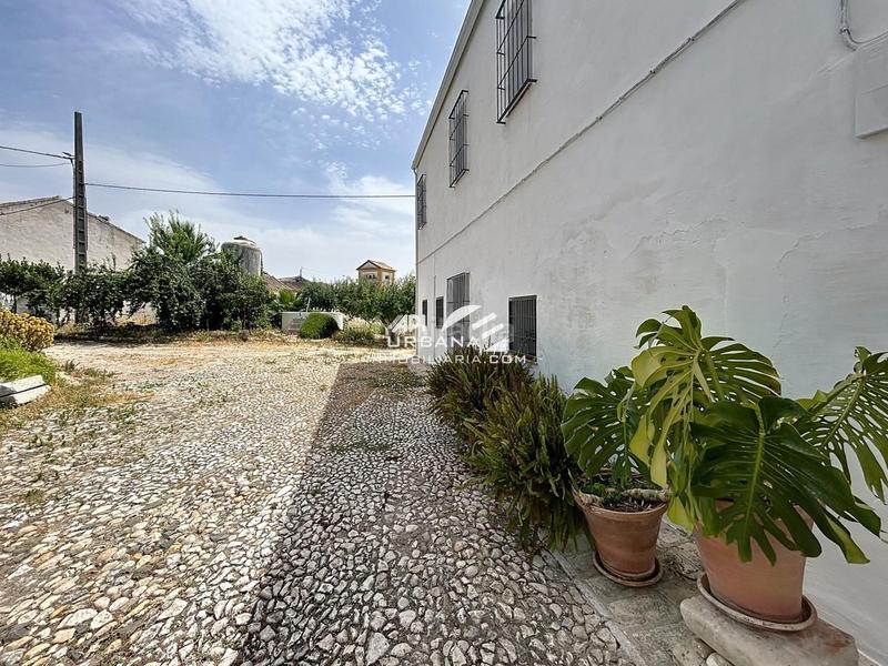 Foto 65f39db2-3626-4cfe-be45-105a5c23fbf5. Casa amb piscina a Navas del Selpillar Lucena