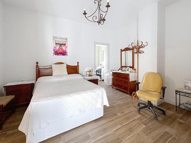 Foto f985a091-cd7b-4603-996a-440ca62688cf. Casa amb piscina a Navas del Selpillar Lucena