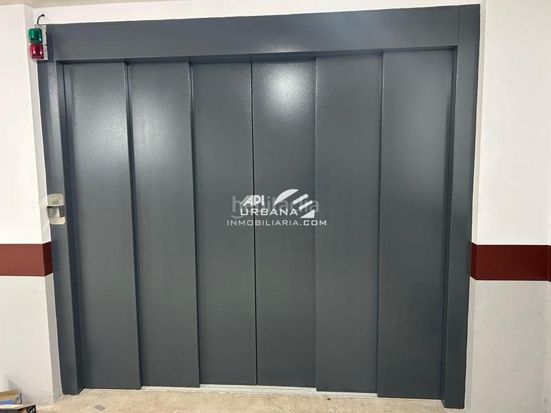 Foto 90618295-41d0-46c6-9fd0-655e63239137. Car parking in Centro Lucena