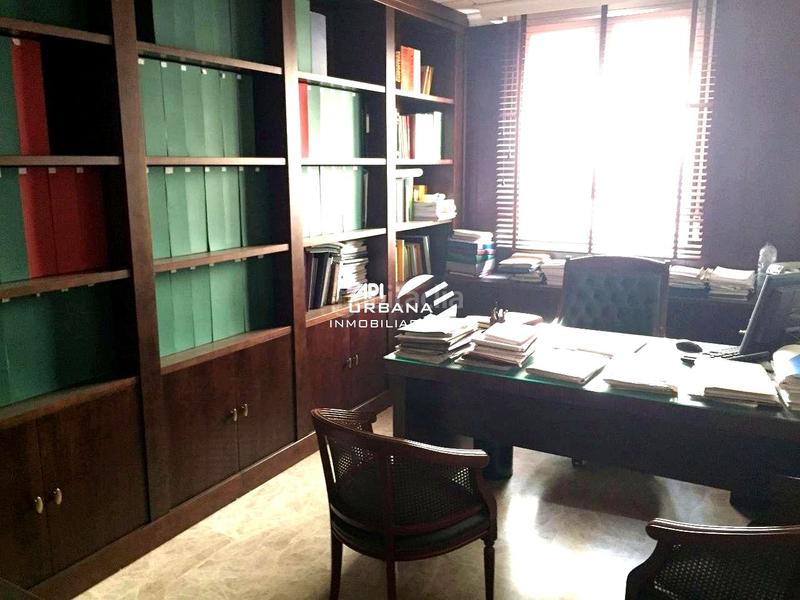 Foto d67682b8-d8d3-4ed7-87c2-fed0237ff5e7. Business premise in Centro Lucena