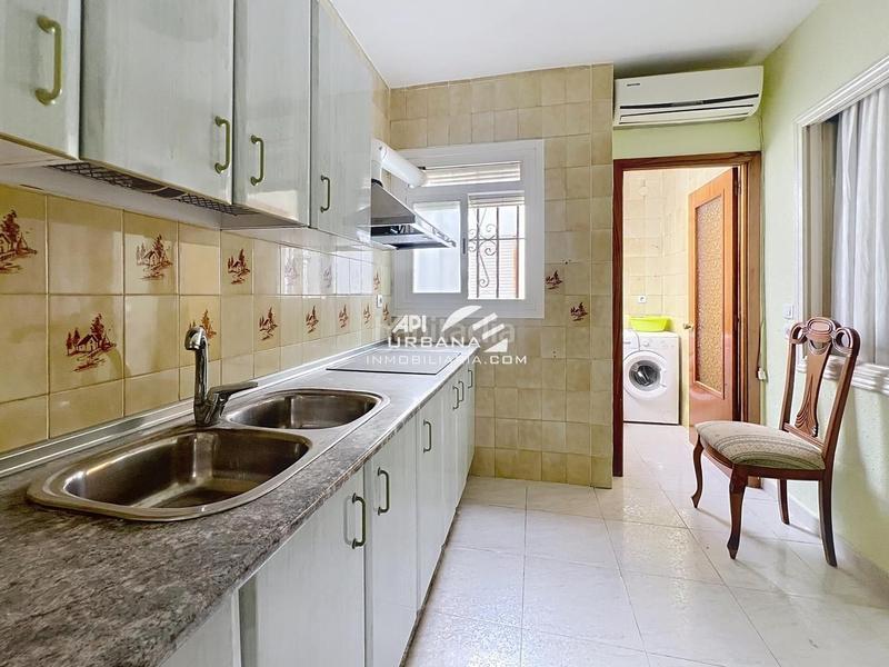 Foto f0b8e63f-265f-4533-99bf-09fc78dac958. Piso en Centro Lucena