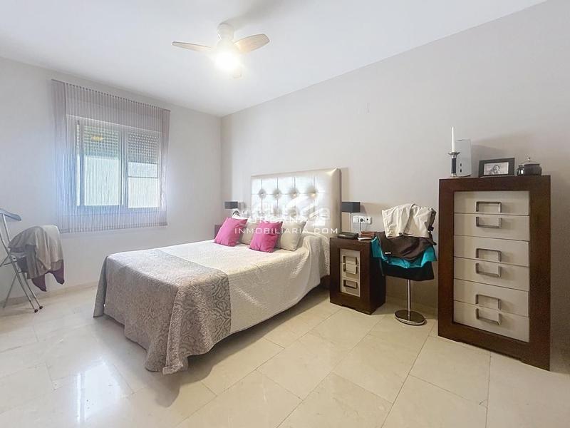 Foto 3ac32b92-6a45-42b4-a6da-861d3ddda571. Casa en El Valle Lucena