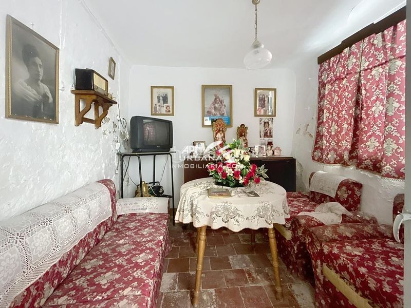Foto 9dc8eb55-c288-4e4e-8334-1f62534f0624. Casa a La Calzada Lucena