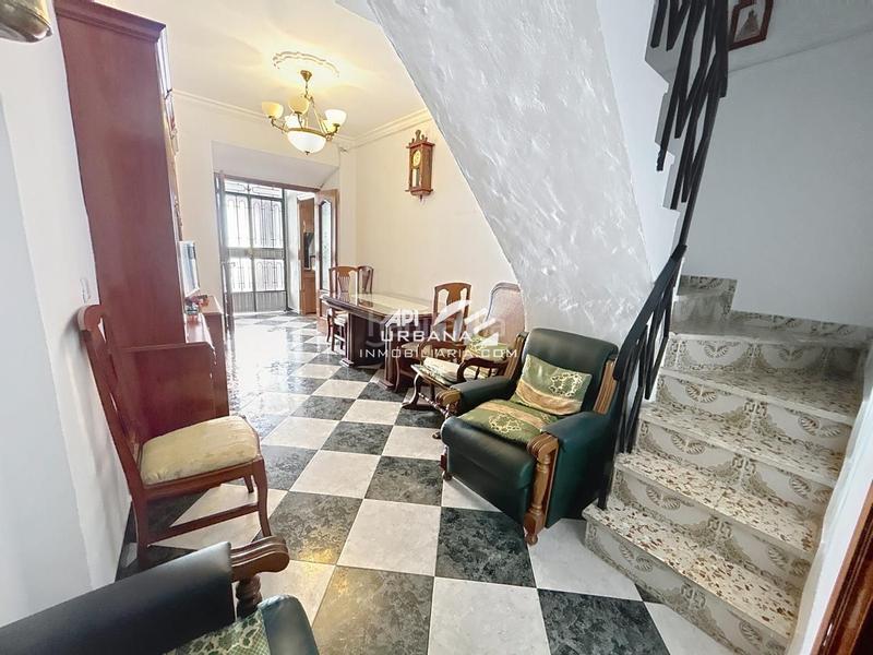 Foto 2aba8050-50e9-4435-b5af-b99b1bbb3154. Casa a San Francisco Lucena