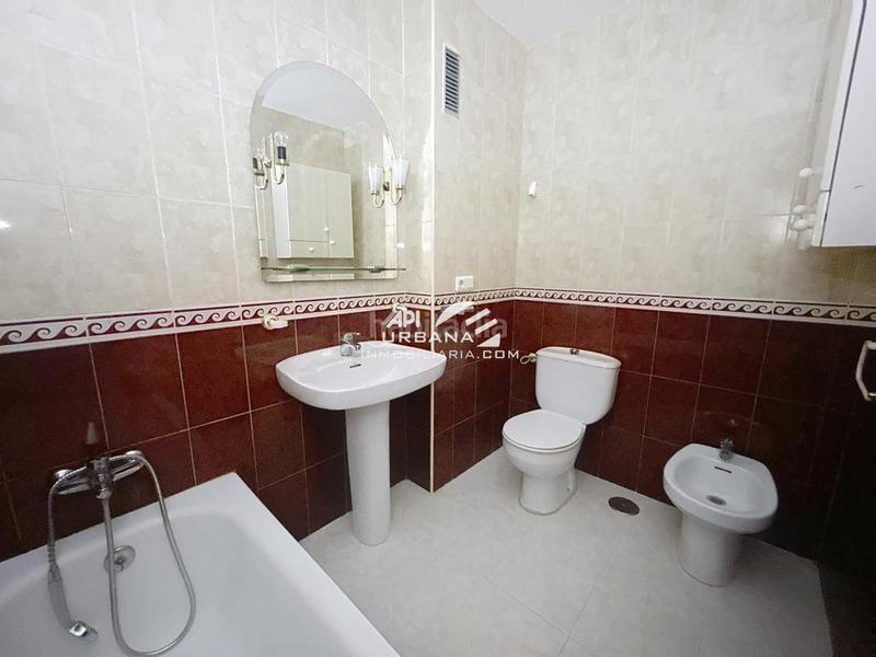 Foto 09dc7352-22cf-4d1f-b3ac-ae7cbd25b82f. Piso en El Valle Lucena