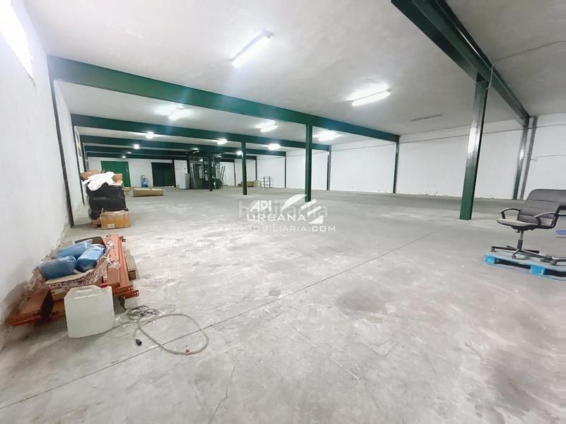 Foto 548bd102-c544-4dcc-ad6e-86a4ae35e40b. Alquiler nave industrial en San Francisco Lucena