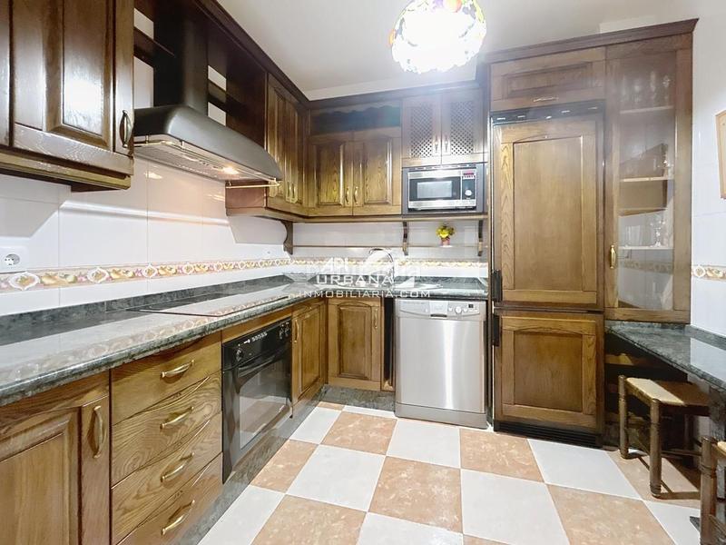 Foto 8ee6c47d-c9ba-442a-9a3b-3717b6120e12. Appartamento con parcheggio in San Francisco Lucena