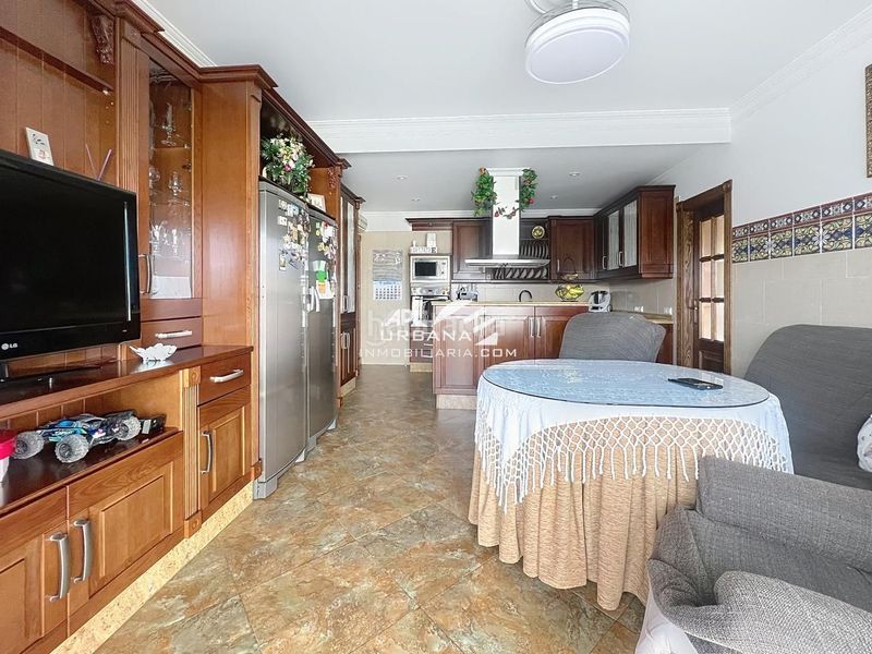 Foto 5c0aa9f9-ef98-4e39-a137-2c70403097e2. Casa amb piscina a El Carmen - La Barrera Lucena