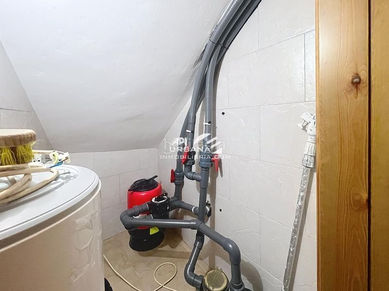 Foto 6989714c-e8cf-4e5c-8be4-22adaa0219d7. Casa amb piscina a El Carmen - La Barrera Lucena