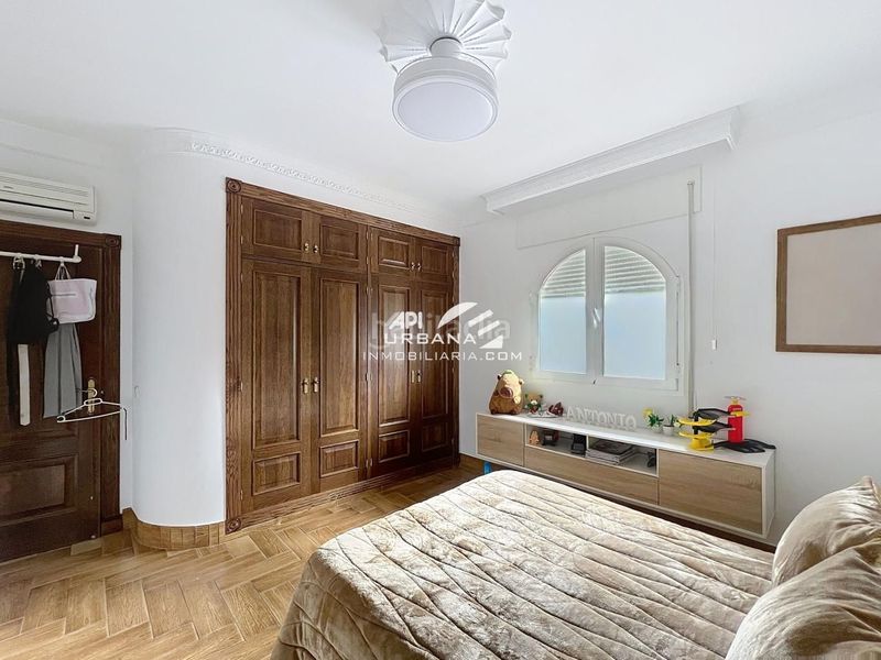 Foto f04b3026-13e1-4db9-bba5-ff6e29e76958. Casa amb piscina a El Carmen - La Barrera Lucena