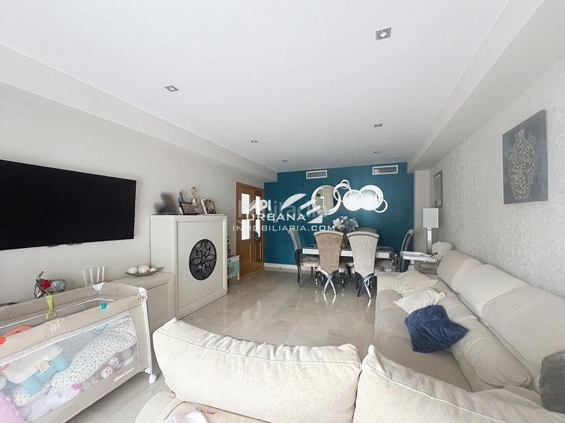 Foto f71ed3d7-5f79-4618-9772-8808cd10d304. Casa amb aparcament piscina a El Valle Lucena