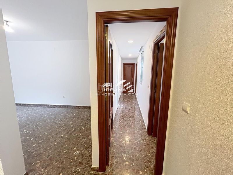 Foto 064dc261-7496-4e15-941b-8f39075efcc3. Planta baixa a Centro Lucena