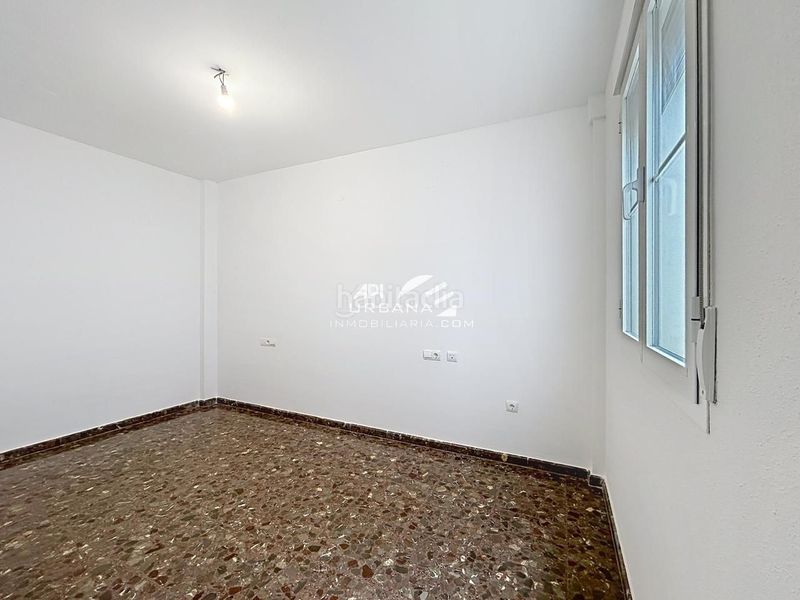 Foto 1cc26f1e-4cca-41f9-be68-40a70cd6c505. Planta baixa a Centro Lucena