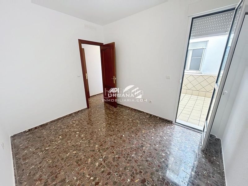 Foto 90d30df9-1aaa-4204-8692-99e45c72b2f0. Planta baixa a Centro Lucena