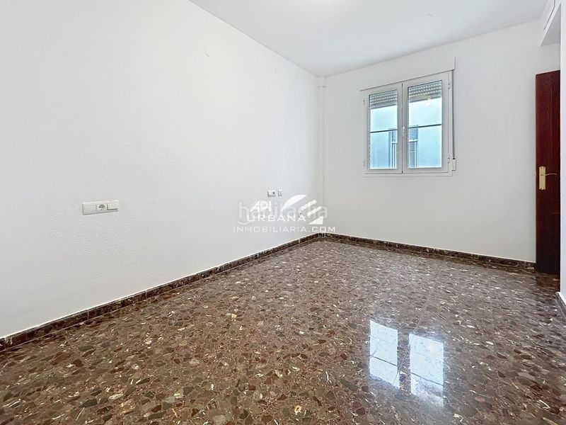 Foto ae69133c-d20a-4718-b455-5030a178f62e. Planta baixa a Centro Lucena