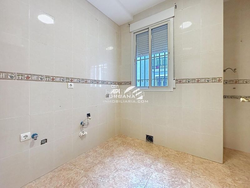 Foto d0943d7b-593b-4427-afa7-65964411f851. Planta baixa a Centro Lucena