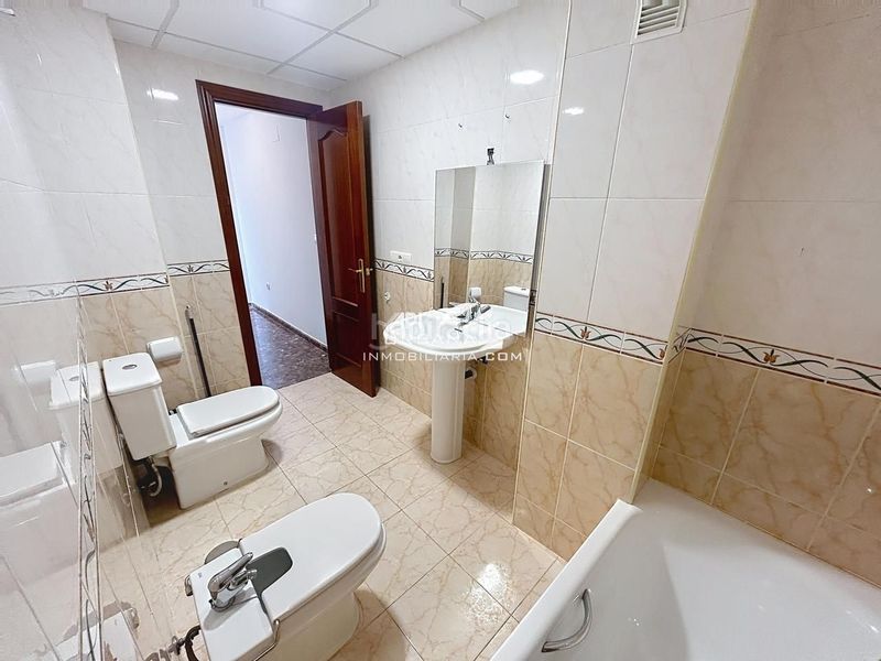 Foto db91b168-2035-4509-90eb-f1fdd93bbc46. Planta baixa a Centro Lucena