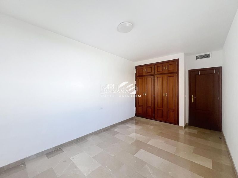 Foto b2e210ae-f07c-449f-8adb-07f3a1d3b8b6. Casa a El Carmen - La Barrera Lucena