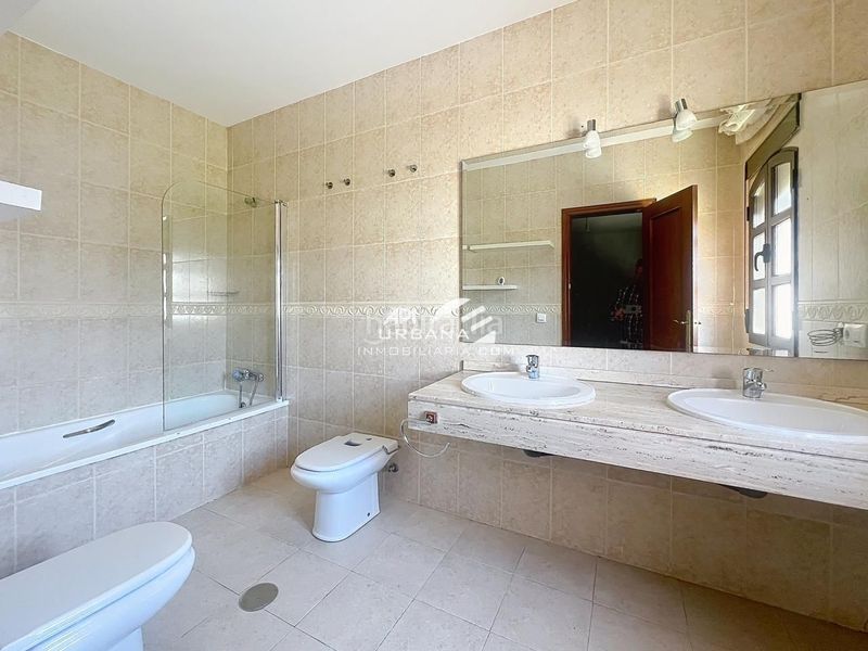 Foto c6004ed6-7652-4d8e-98d4-efcbade0a307. Casa a El Carmen - La Barrera Lucena