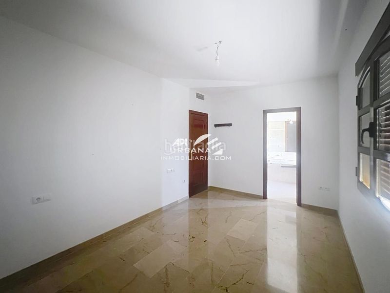 Foto e5aa50ae-6f81-4c78-8d13-0c2ffb097884. Casa a El Carmen - La Barrera Lucena