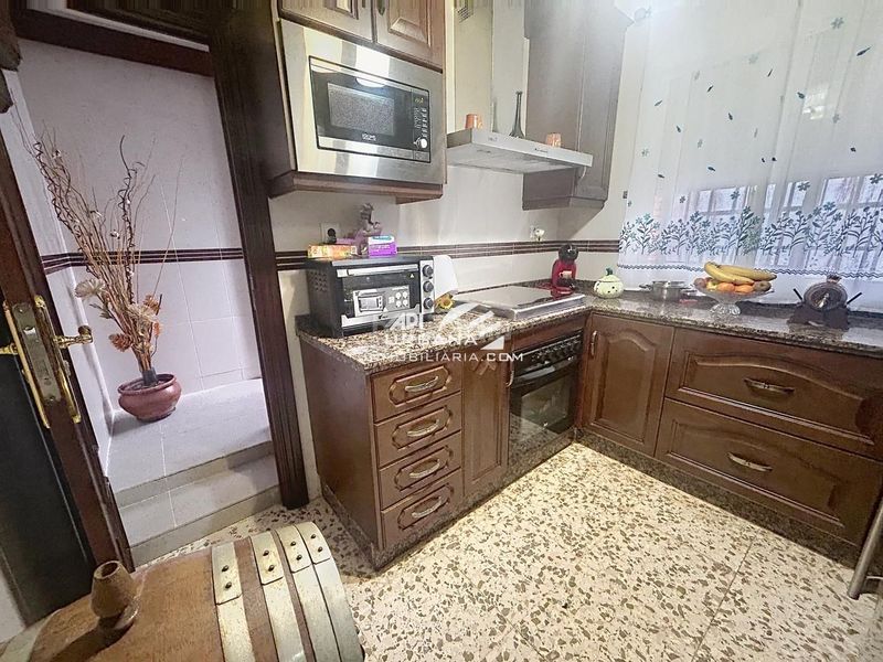 Foto 264c55d6-39e4-4b19-8d5f-0394f521d8d2. Casa amb piscina a La Calzada Lucena