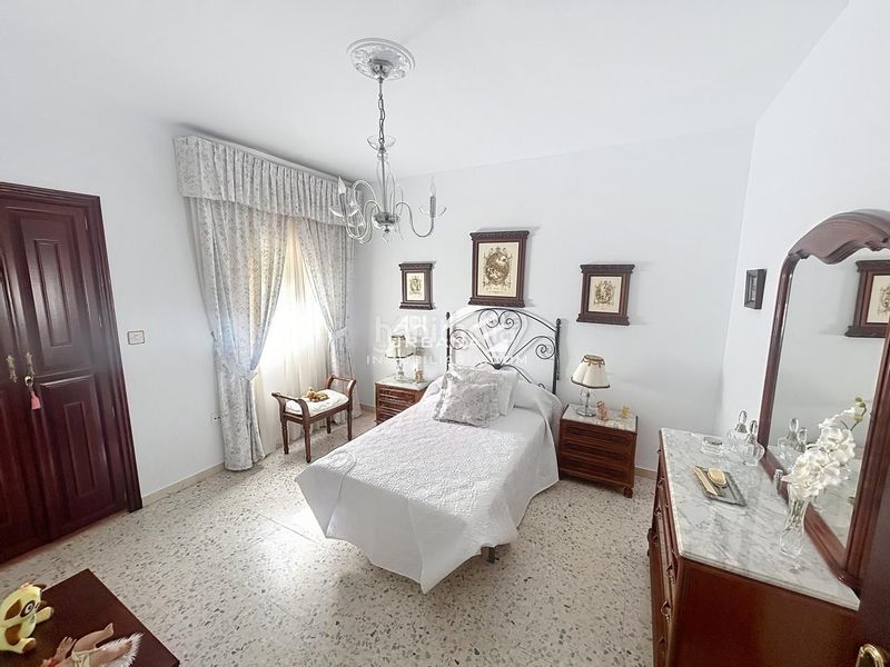 Foto 3d3c4cea-76af-4937-8dd5-ffe4235a9cd9. Casa amb piscina a La Calzada Lucena