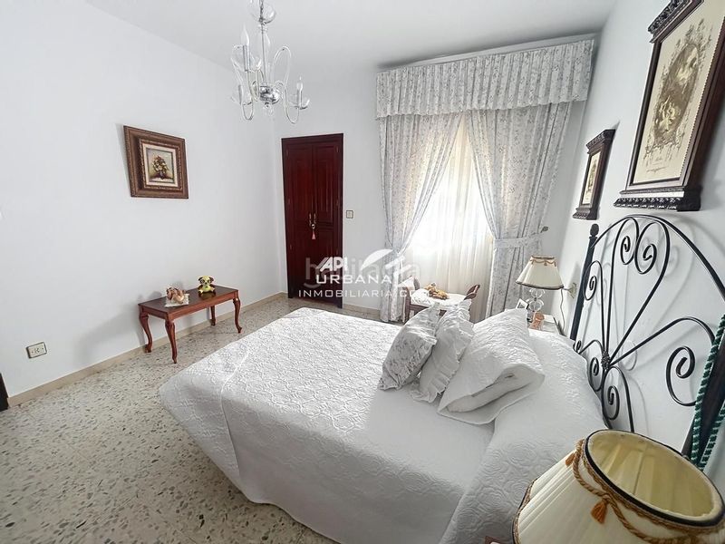 Foto 51a3e396-e0a2-4be9-8ad2-bb202a2048ba. Casa amb piscina a La Calzada Lucena