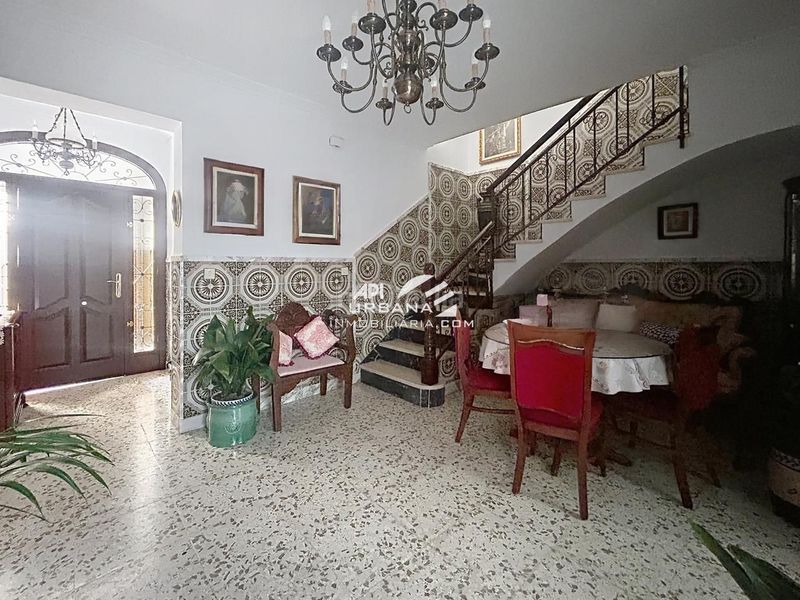 Foto 5e65d4c1-8c67-48e5-a552-5933252ad6ab. Casa amb piscina a La Calzada Lucena