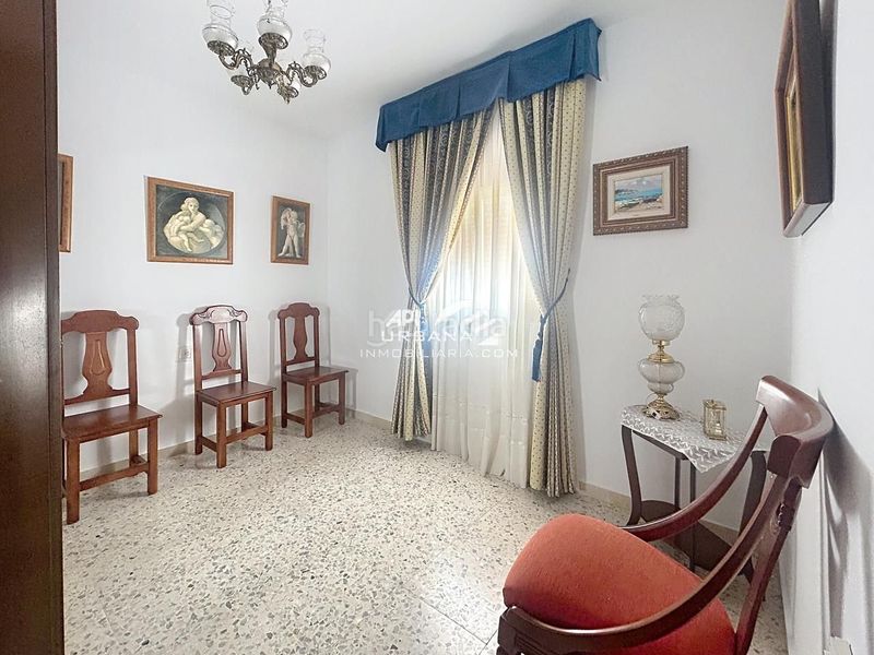 Foto 618af2b4-af46-4ed0-b0b9-ae4a5a2abb41. Casa amb piscina a La Calzada Lucena