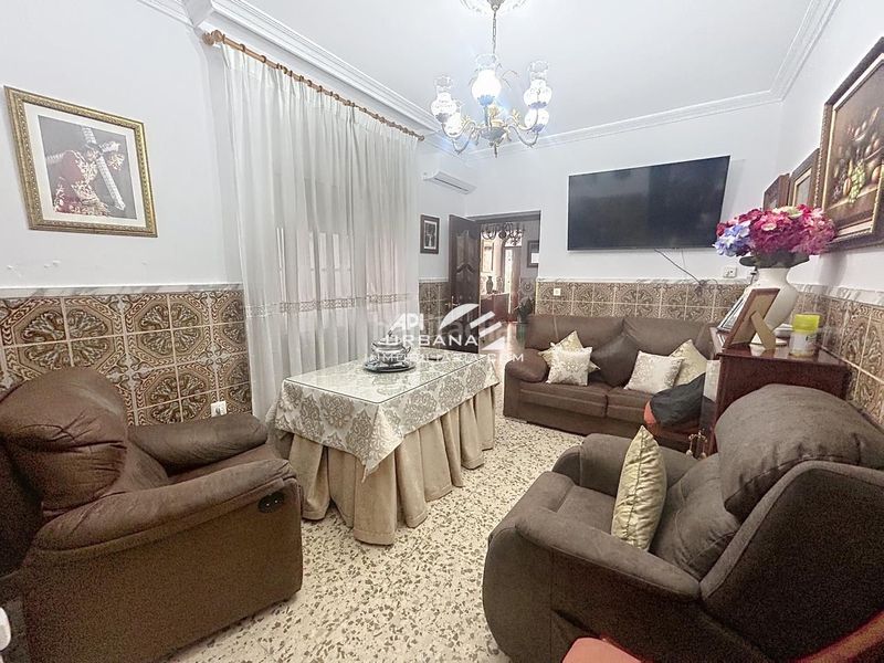 Foto 7ec1377a-b957-4516-9e6d-eb0ff5df3f07. Casa amb piscina a La Calzada Lucena