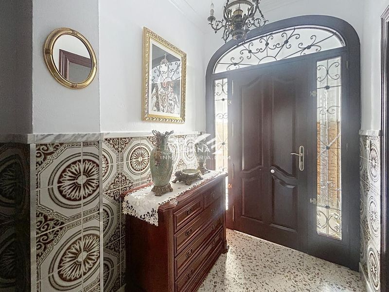 Foto 85cab831-ec5a-4072-a55e-5b3a9a068759. Casa amb piscina a La Calzada Lucena