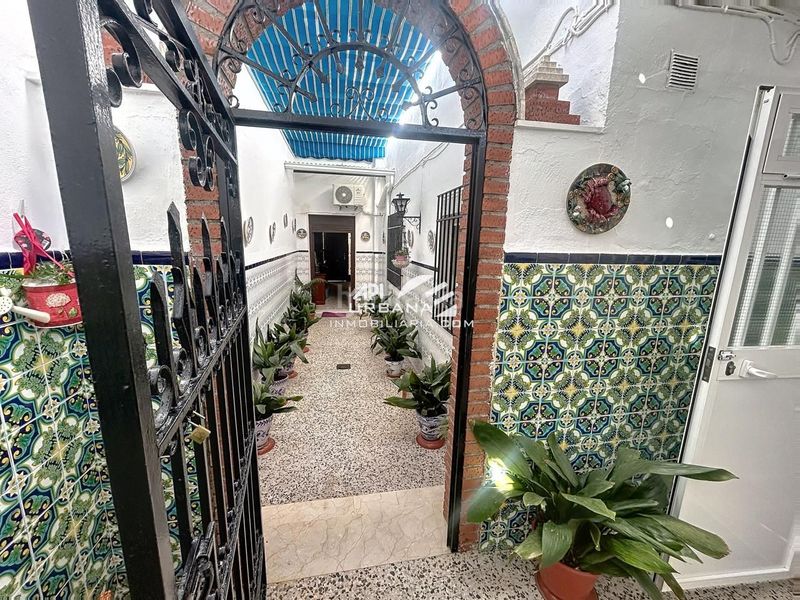 Foto cdcb8618-9fd4-4827-9f2e-365efa3294e0. Casa amb piscina a La Calzada Lucena