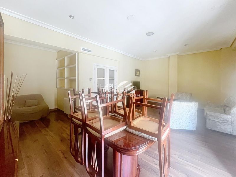 Foto f85b354b-3033-45de-b24d-19caf468857d. Edificio en Centro Lucena