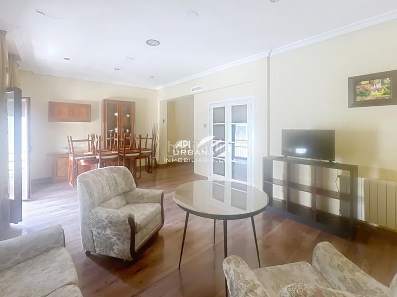 Foto adffe786-7ab9-4152-92c7-1456d2bc5efe. Edifici a Centro Lucena