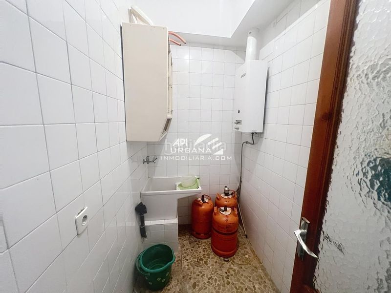 Foto c4c53d20-8a44-4faf-b073-f8c0cf94603b. Edifici a Centro Lucena