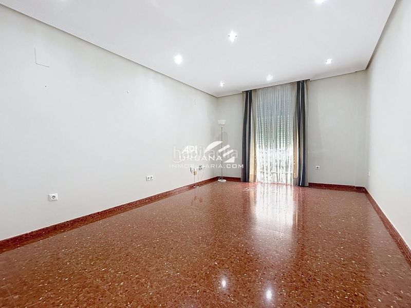 Foto fb042632-bfe9-4a3b-9dca-615cc4054490. Planta baixa amb aparcament a Las Tinajerías - Juderías Lucena