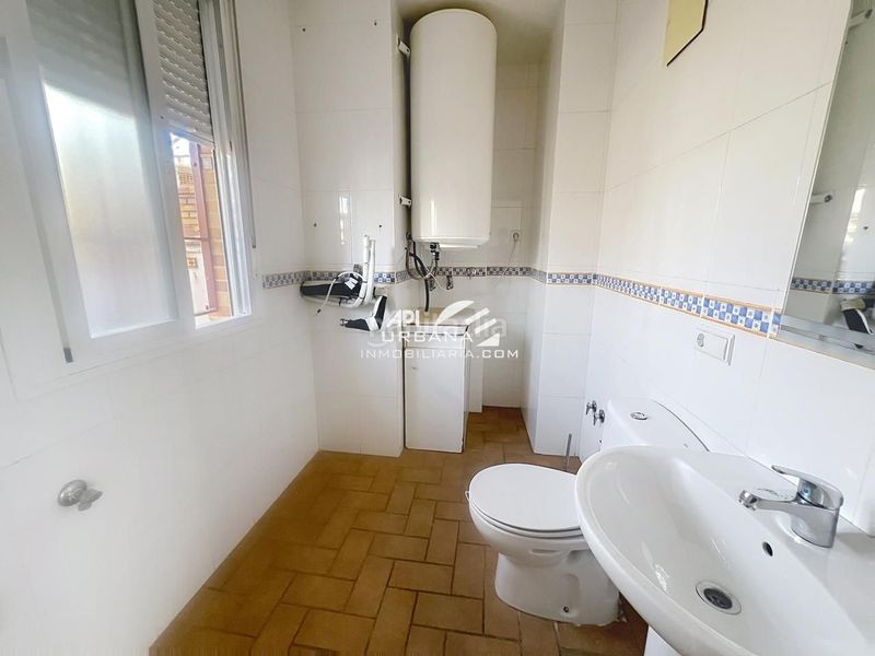 Foto 4c74c755-4962-4236-a79f-122f7a669e95. Casa amb piscina a jardín Lucena Lucena