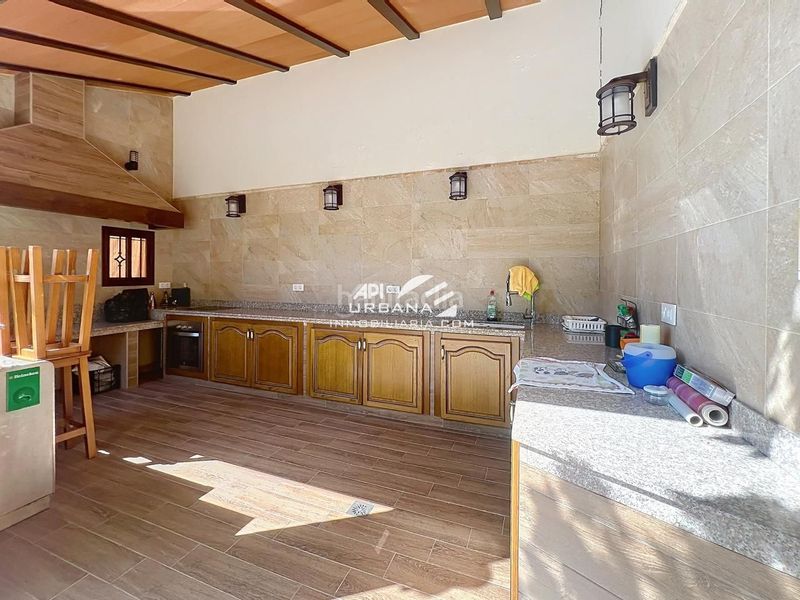 Foto 3d14ec2a-f4fa-4fa4-a2e4-4a70b7d2e706. Casa amb piscina a San Francisco Lucena