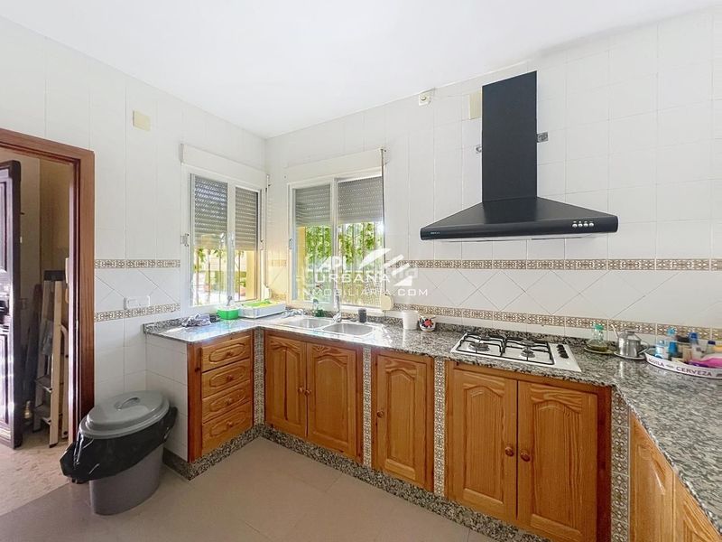 Foto 6a8f8d06-b33a-41ab-af15-7f5a79413985. Casa amb piscina a San Francisco Lucena